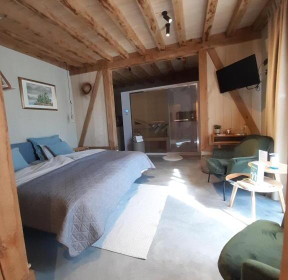 غرفة ديلوكس, Boerderaaj