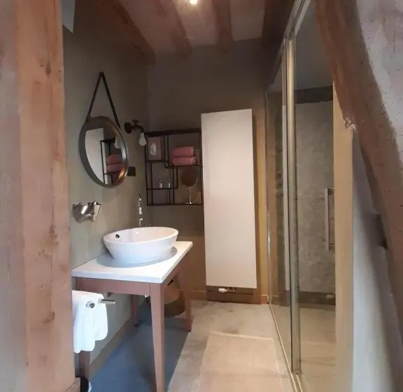 Standard-huone, Boerderaaj