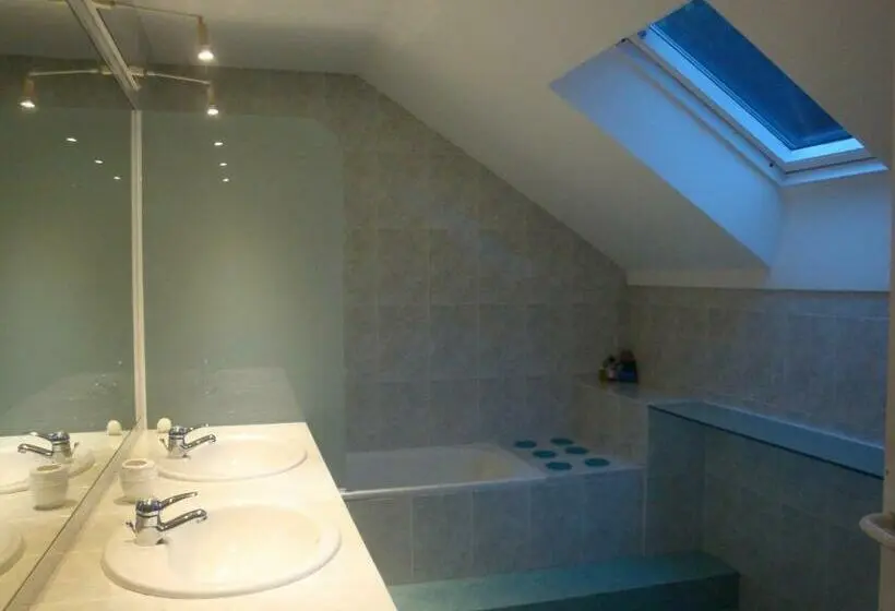 スイート, Palm Maresme   Suite With Bathroom And Living Room And Terrasse With Ocean Views In A Private Villa
