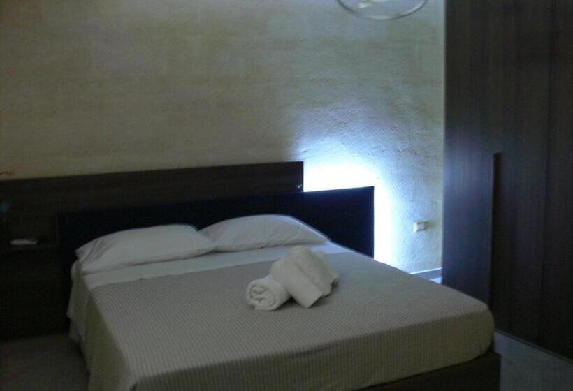 스탠다드 트리플 룸(3인실) 외부 욕실, Tamarix