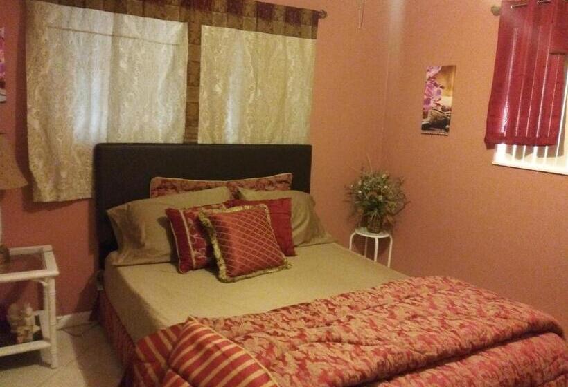 غرفة قياسية, Bon Soleil Stadium Guesthome