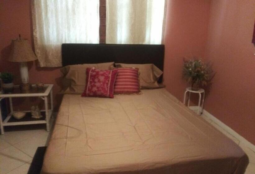 غرفة قياسية, Bon Soleil Stadium Guesthome