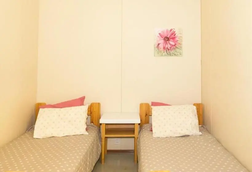スタンダード4人部屋, Nikkilän Elämyskylä