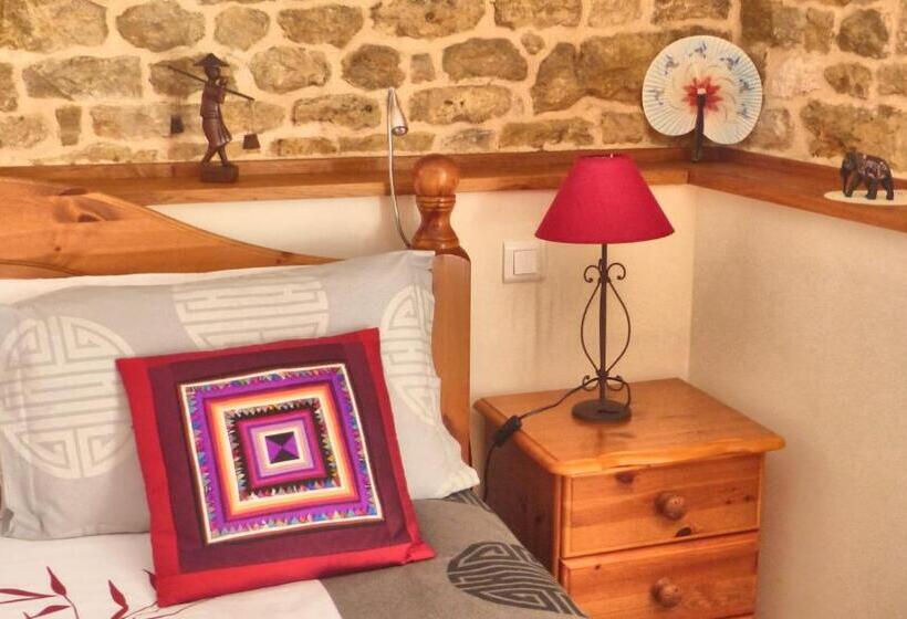 デラックスルーム, Au Clair Du Soleil