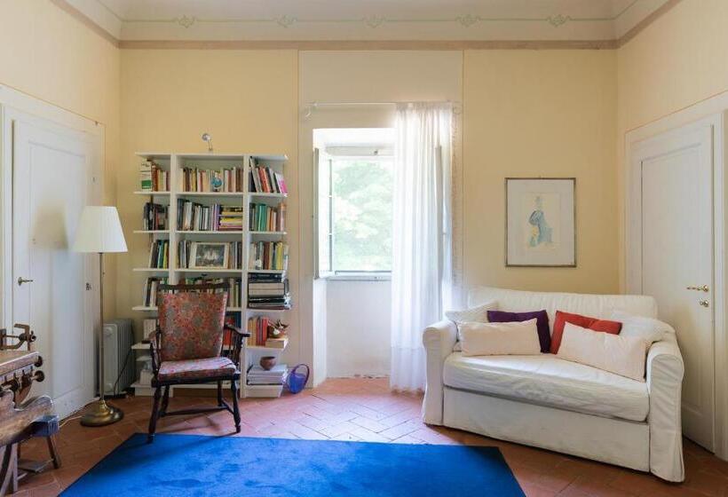 חדר משפחתי, Villa Il Rossignolo