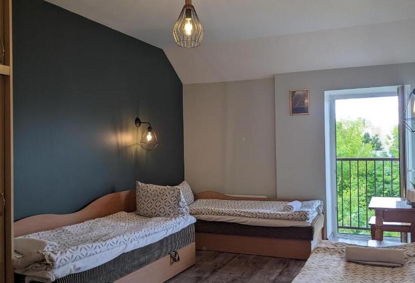 اتاق استاندارد چهار تخته, Guest House Kamara