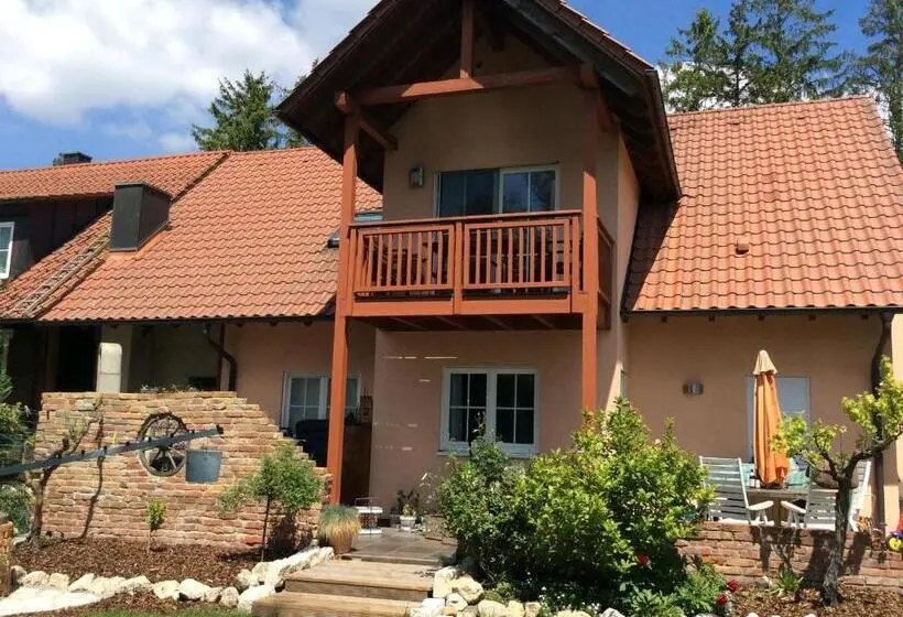اتاق لوکس, Haus Willer