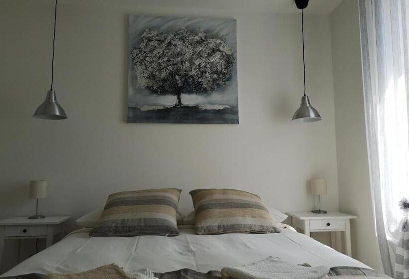 اتاق استاندارد, Julia Affittacamere