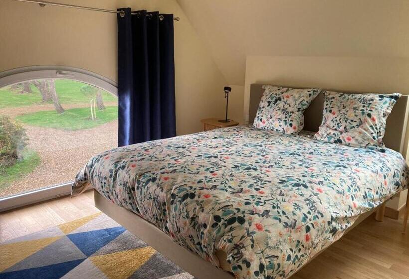 דירת חדר נוף לים, Kerloulou