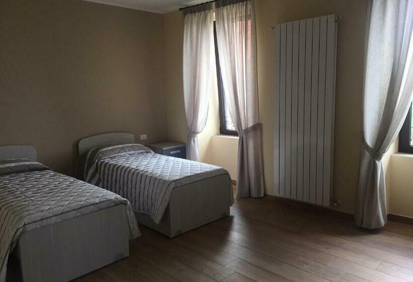 غرفة قياسية رباعية, Residence La Canonica