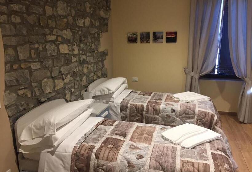 غرفة قياسية ثلاثية, Residence La Canonica