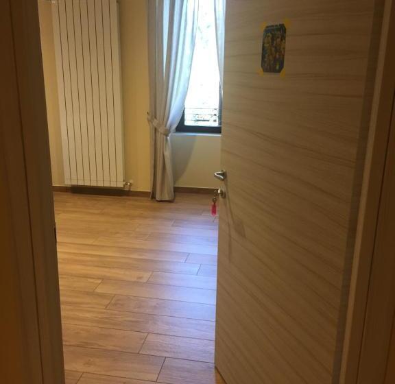 غرفة قياسية رباعية, Residence La Canonica