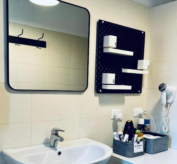 اتاق استاندارد با سرویس بهداشتی مشترک, Bg Stay