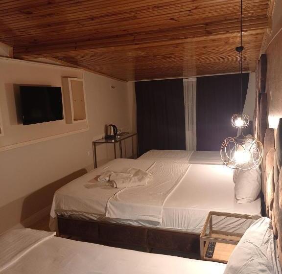 חדר משפחתי, Lily Airport Otel