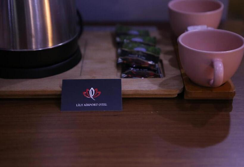 חדר קלאסי לשלושה, Lily Airport Otel