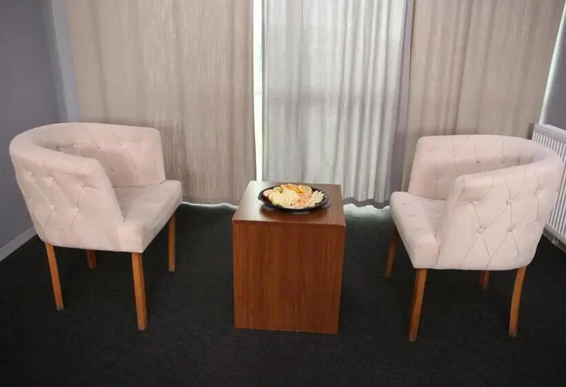اتاق لوکس, Lily Airport Otel