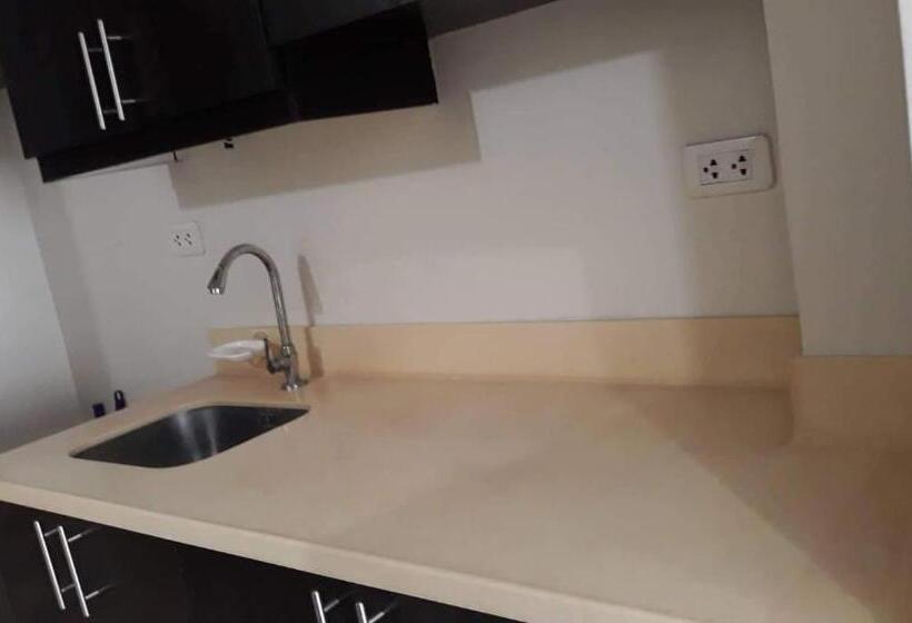 Студия Стандарт, Cozy Studio @ One Capitol Condo 2nd St. Kapitolyo