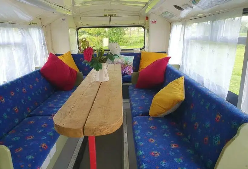 ファミリーステューディオ, Glasson Glamping Farm