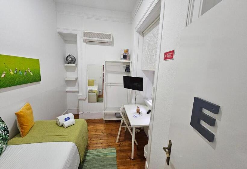 اتاق استاندارد یک نفره, Almirante Guesthouse