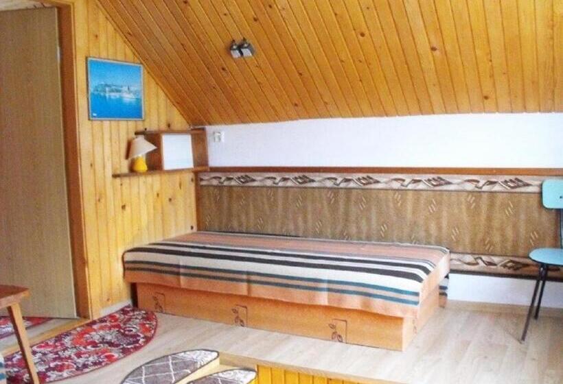 メゾネットスイート, Penzión Bajo