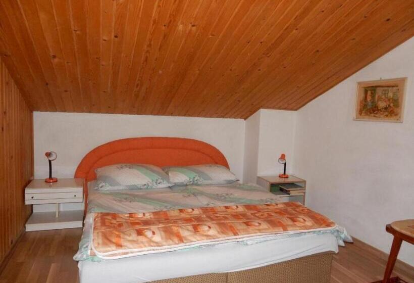 メゾネットスイート, Penzión Bajo