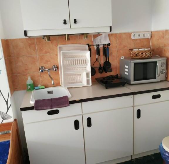 침실 2개 아파트, Tóth Nyaraló