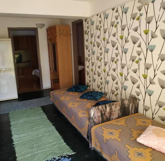 침실 2개 아파트, Tóth Nyaraló