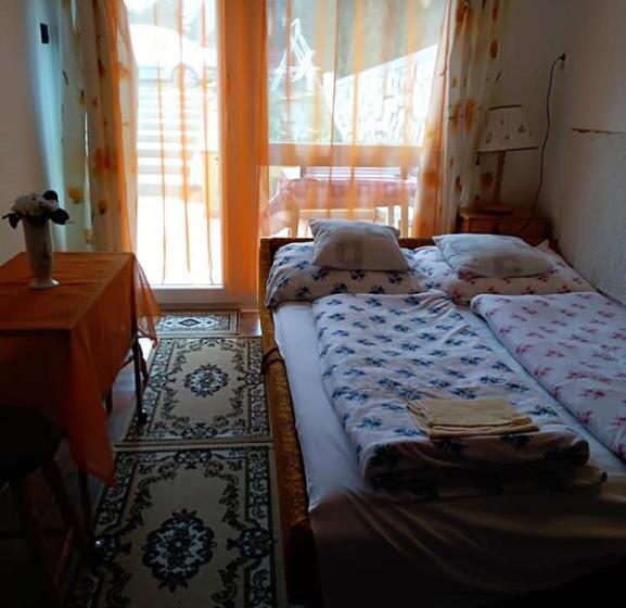 스탠다드 발코니 룸, Tóth Nyaraló