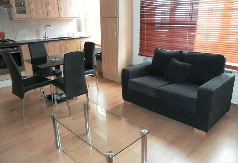 带2个卧室的公寓, Access Earl S Court