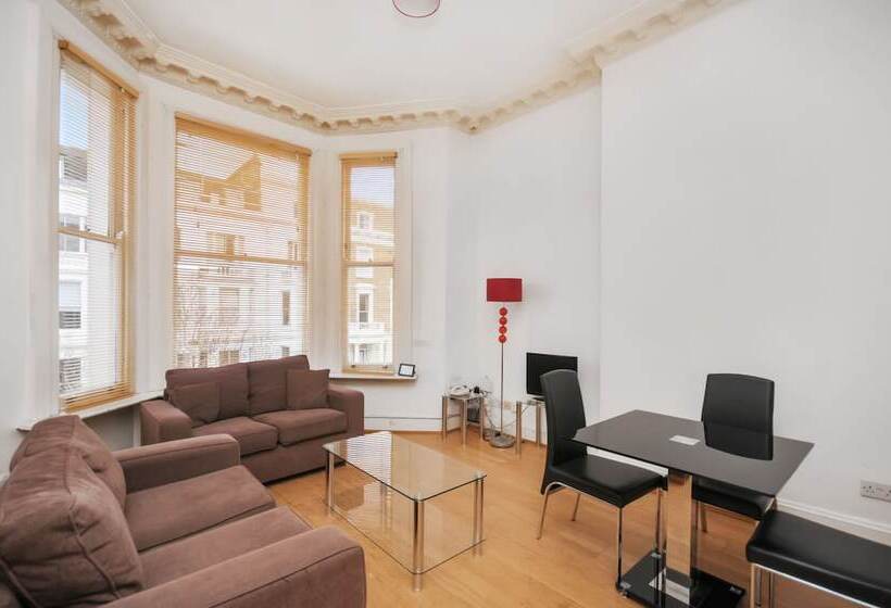 带2个卧室的公寓, Access Earl S Court