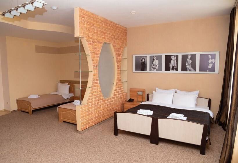 اتاق خانوادگی, Alioth