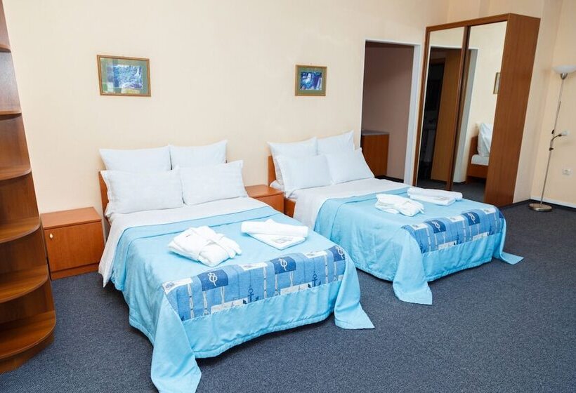 اتاق سوپریور, Alioth