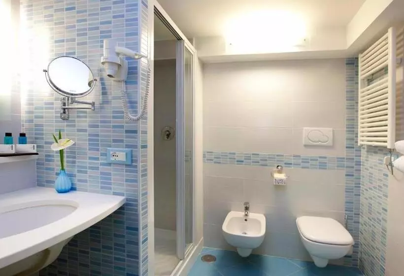 اتاق سوپریور سه تخته, Sorrento Flats