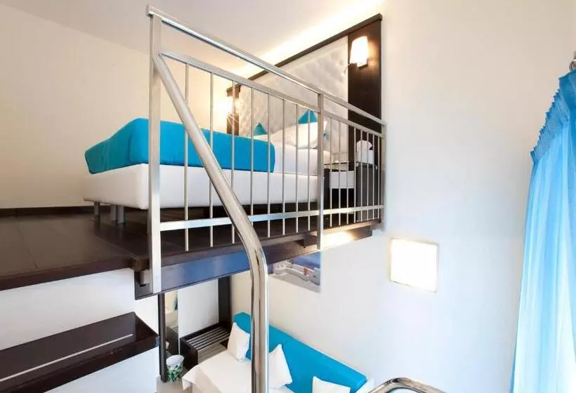 اتاق سوپریور سه تخته, Sorrento Flats