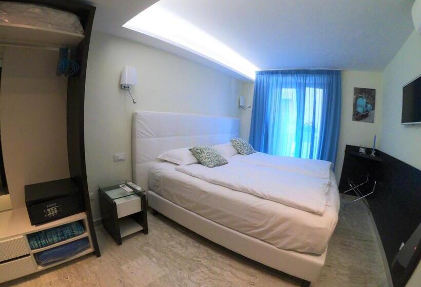 Классический Номер, Sorrento Flats