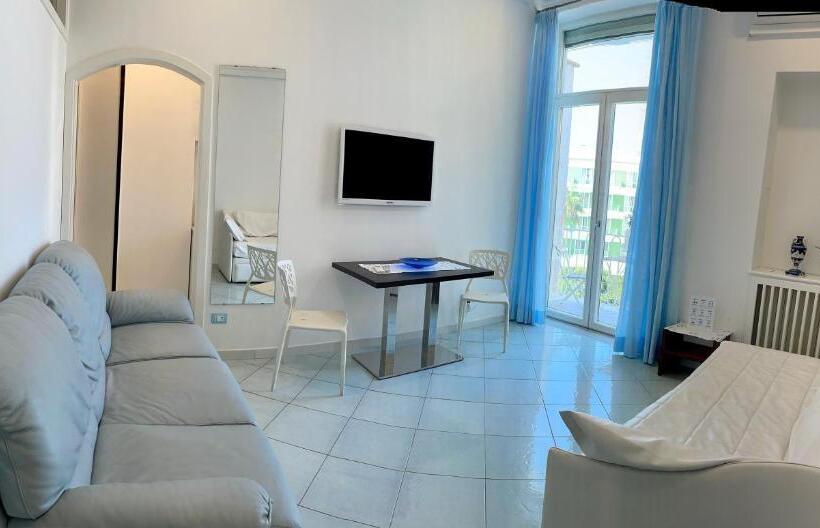 Апартаменты 1 Спальня с Балконом, Sorrento Flats