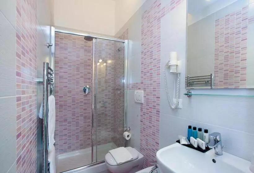 اتاق راحتی, Sorrento Flats