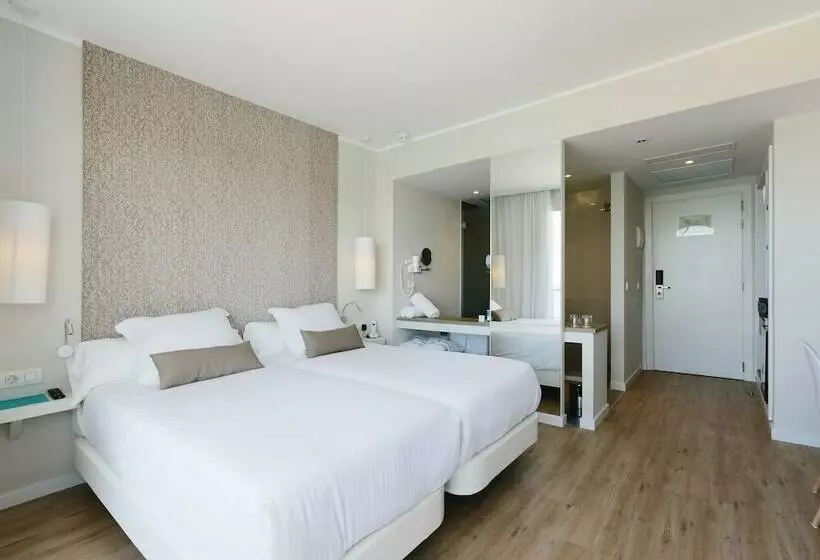 اتاق استاندارد با چشم‌انداز استخر, Aluasoul Ibiza  Adults Only
