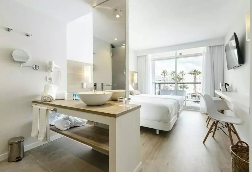 اتاق استاندارد با چشم‌انداز استخر, Aluasoul Ibiza  Adults Only