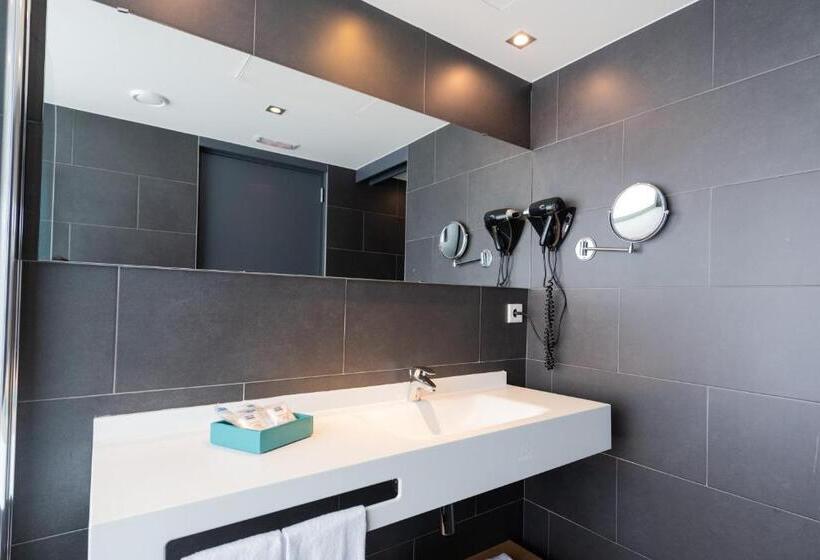 غرفة قياسية, Atenea Port Barcelona Mataro