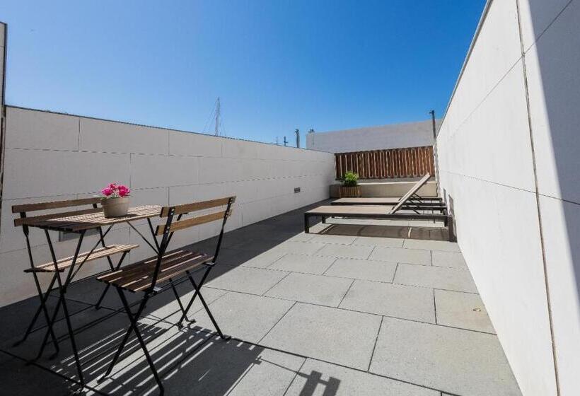 غرفة عائلية, Atenea Port Barcelona Mataro