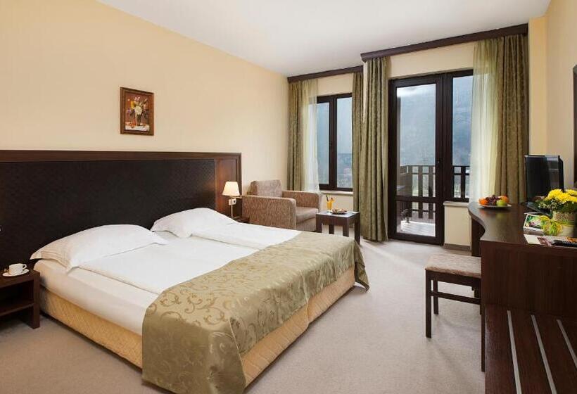 Quarto Estandar com Sacada, St. Spas Hotel & Balneo Complex