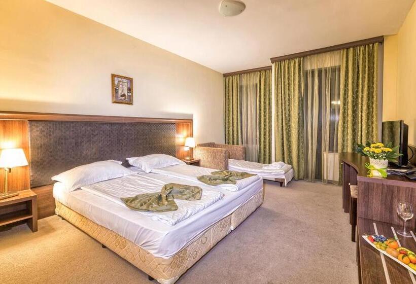 غرفة قياسية مزوَّدة بشُرفة, St. Spas Hotel & Balneo Complex