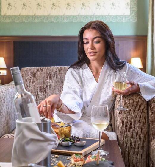 Апартаменты 1 Спальня, St. Spas Hotel & Balneo Complex