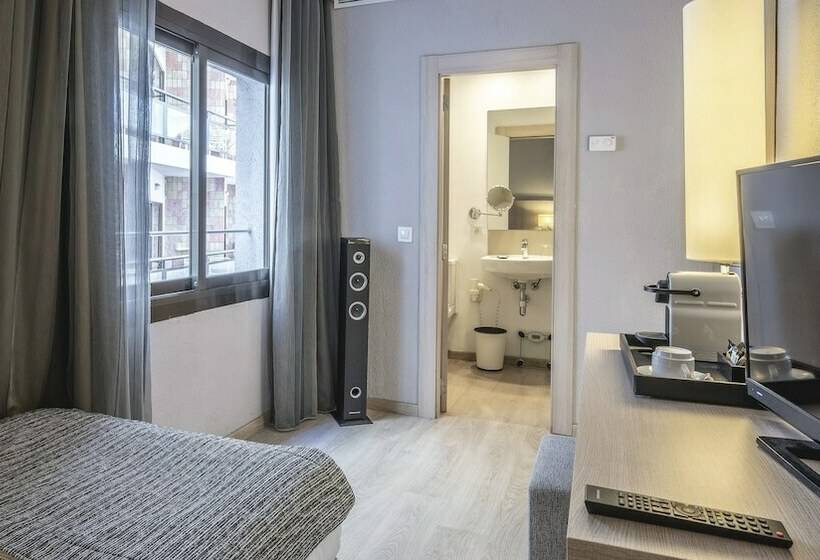 اتاق استاندارد یک نفره, Be Live Adults Only Marivent