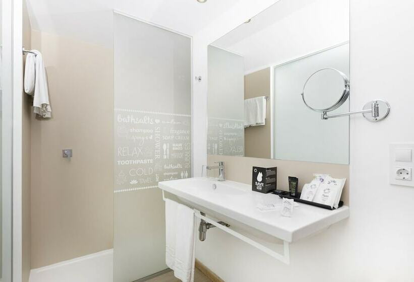 اتاق سوپریور با چشمانداز دریا, Be Live Adults Only Marivent