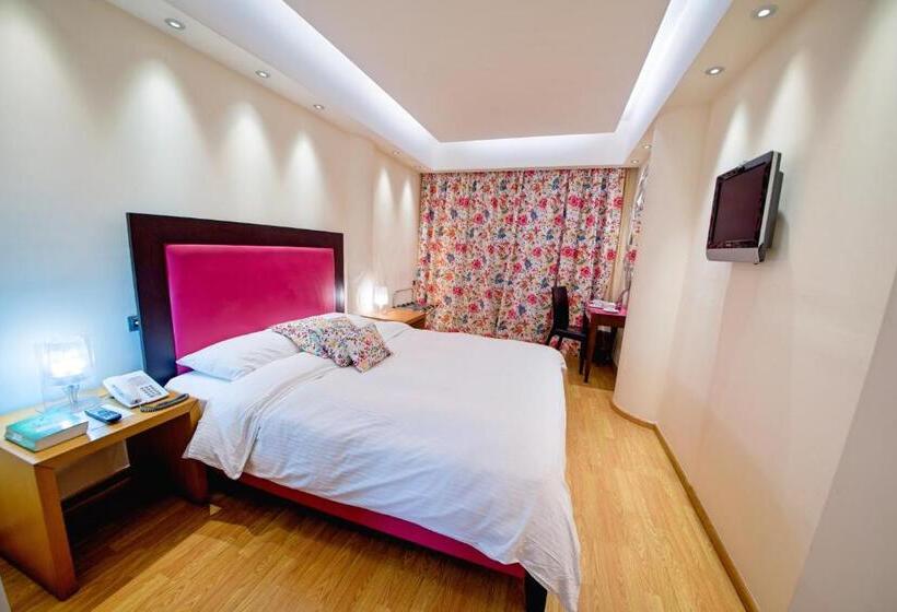 クラシックルーム, Comfy Boutique