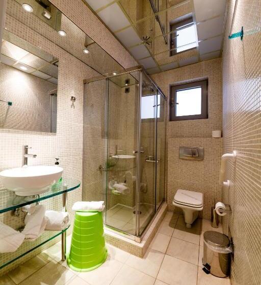 クラシックルーム, Comfy Boutique