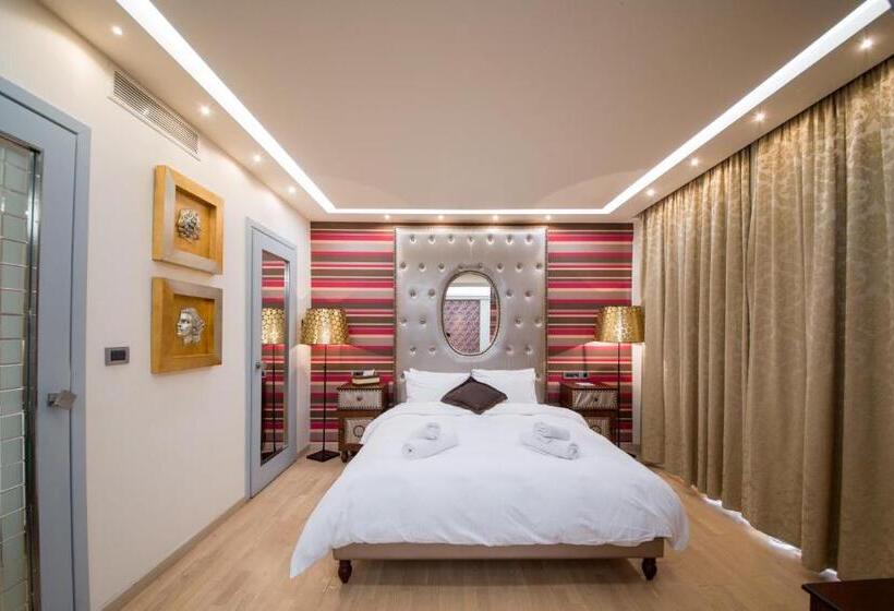 ハイドロマッサージバス付きスイート, Comfy Boutique