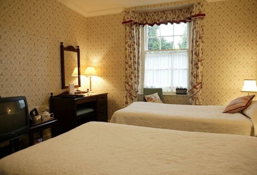 スタンダードルーム, Glengarry Castle